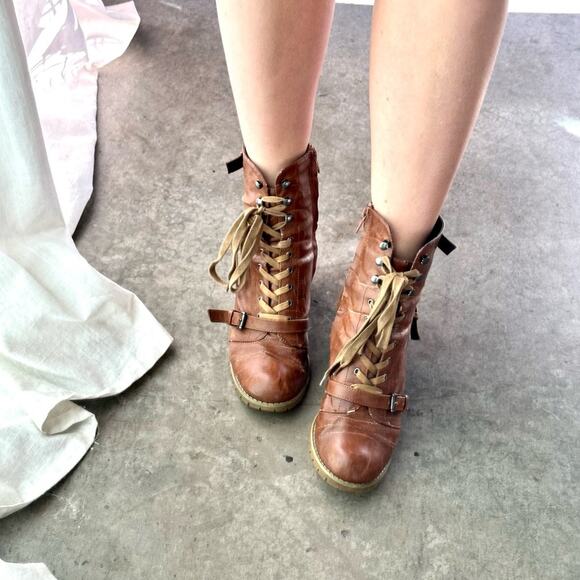 ANTHROPOLOGIE Brown Tan Lace Up Combat Booties Ankle Boot Buckle Zipper Heels 9 - Picture 7 of 16